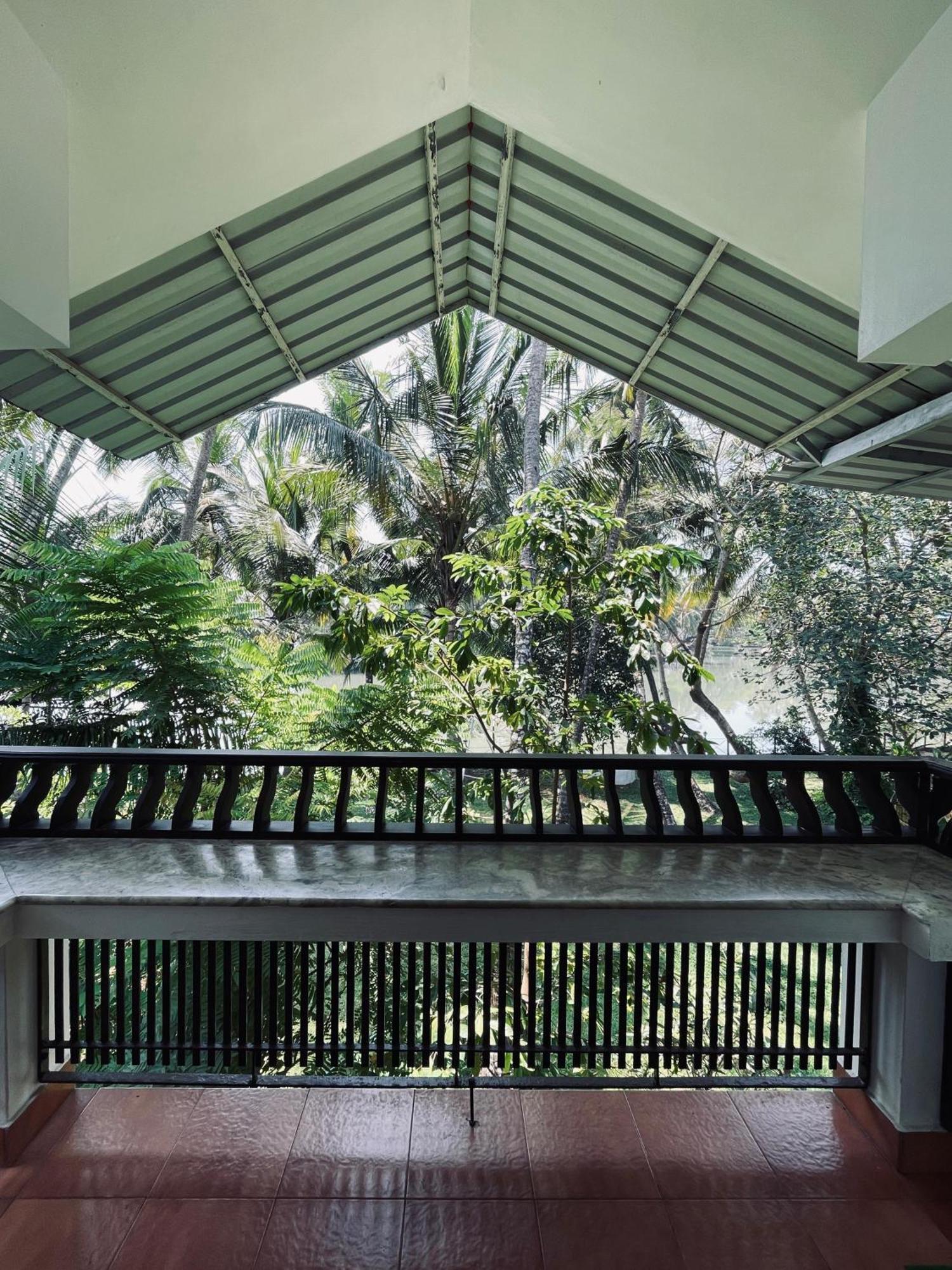 Maleyam Homestay Riverside Kozhikode Exterior photo
